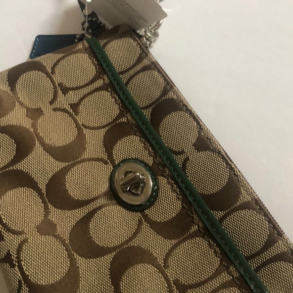 Coach Park Signature Medium Wristlet in Khaki & Ivy (Green) - Picture 3 of 16